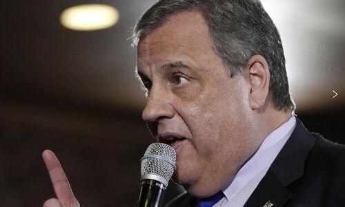 Christie Ends Presidential Bid in Face of Trump Dominance