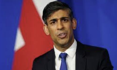 PM Rishi Sunak Defiantly Pushes Contentious Rwanda Migration Plan Through Parliament, Defying Critics