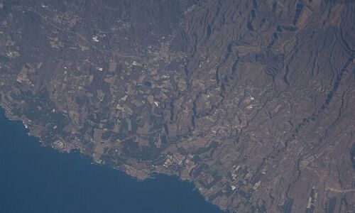 Tragedies Highlighting Dangers Faced by Migrants Crossing the Mediterranean and Atlantic