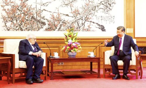 Xi Jinping and Henry Kissinger Reunite: A Ray of Hope for the Strained China-US Relationship Xi Jinping and Henry Kissinger Reunite: A Ray of Hope for the Strained China-US Relationship