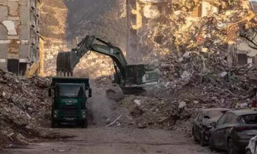 Central Turkey Shaken by Magnitude 5.5 Earthquake: Residents on Alert as Tremor Raises Concerns Central Turkey Shaken by Magnitude 5.5 Earthquake: Residents on Alert as Tremor Raises Concerns