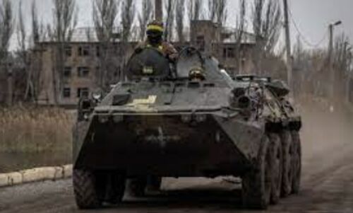 Kremlin Takes Defensive Measures as Russian-Ukrainian Tensions Escalate