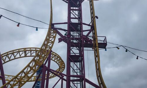Terrifying Vertical Nightmare: Riders, including 8-year-old girl, left stranded 72 feet up on Adventure Islands biggest coaster Terrifying Vertical Nightmare: Riders, including 8-year-old girl, left stranded 72 feet up on Adventure Islands biggest coaster