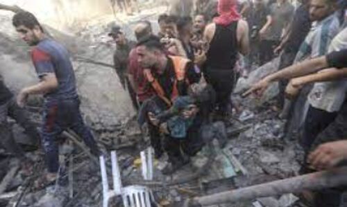 Israeli Airstrikes Intensify in Gaza, Civilian Death Toll Tops 10,000 – Humanitarian Crisis Deepens