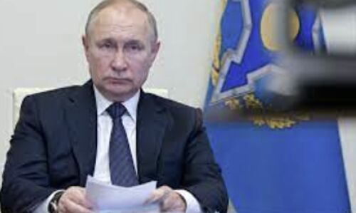 Defiant Opposition Activists Clash with Putin in Russian Presidential Election: Unveiling Putins Vulnerabilities amid Navalny Imprisonment Defiant Opposition Activists Clash with Putin in Russian Presidential Election: Unveiling Putins Vulnerabilities amid Navalny Imprisonment