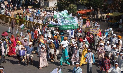 Vegetables and milk may not reach many towns as farmers agitation begins