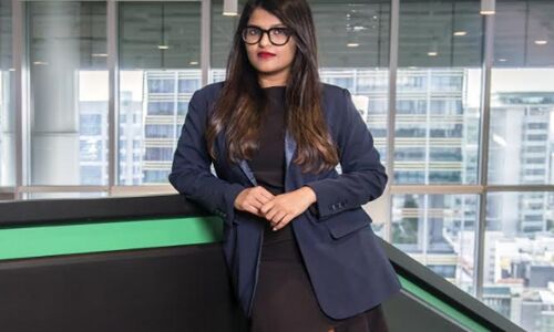 How a 27-year-old Indian woman built a $1 billion fashion startup by bringing Bangkok merchants together