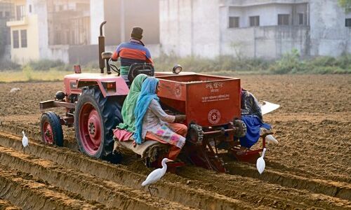 Agritech startup DeHaat raises  ₹30 cr led by Omnivore