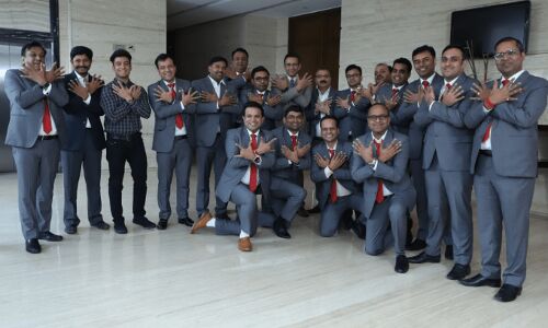 Group of 35 Entrepreneurs Launch ‘Risers Accelerator’; To Incubate 200 Startups This Year