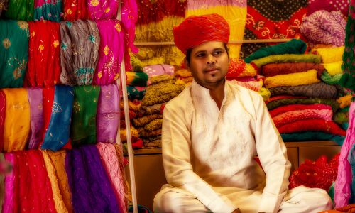 Beyond Flipkart and Amazon, a new breed of startups is powering small sellers to ride the ecommerce wave in every corner of India