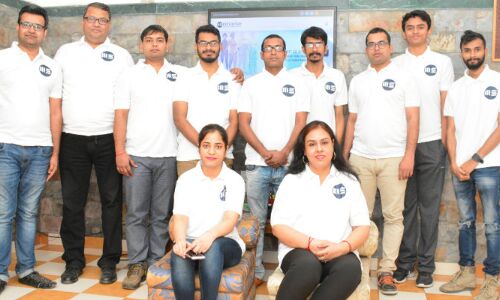 Say bye to ill-fitting clothes with Mirrorsize, get AI to drape the outfit on you before purchase