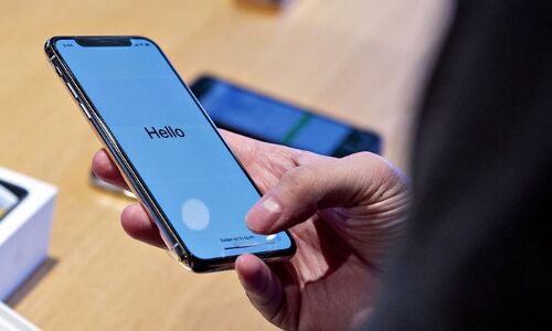 Apple shifts marketing staff to boost sagging iPhone sales