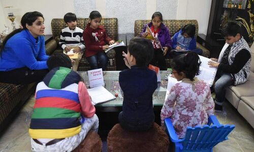 Saudi Arabia’s unemployment rate drops to 12.7%