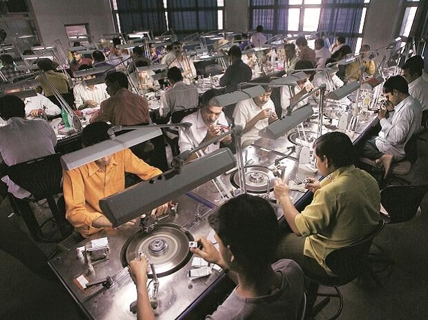 Traders, MSMEs saw 3.5 mn job losses due to note ban, GST, other factors