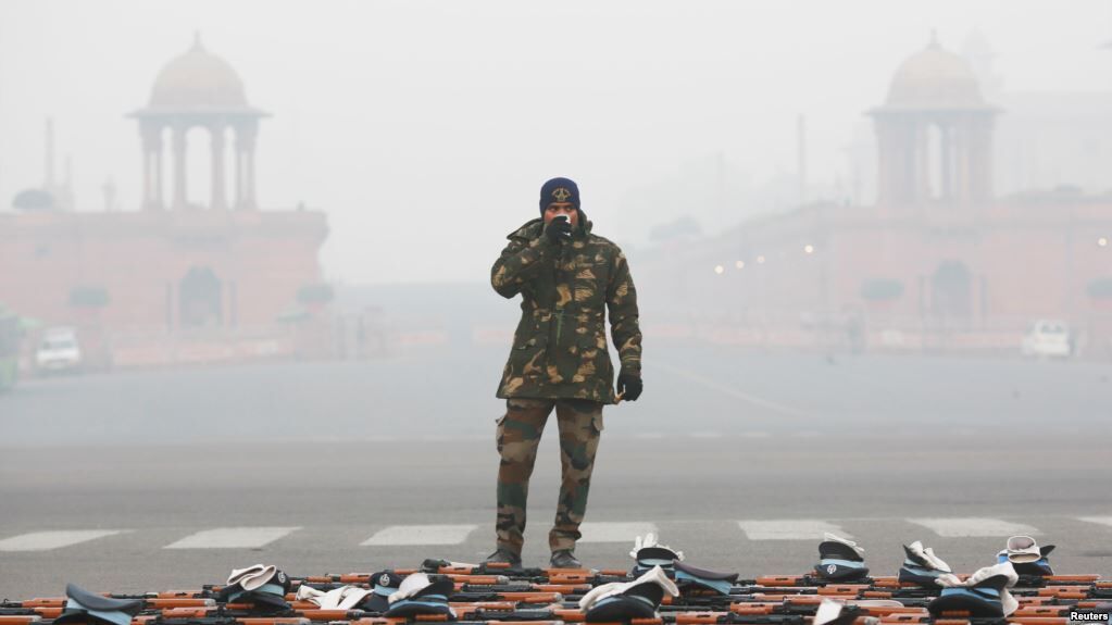 Delhi Continues To Endure Cold Waves | NewsGram