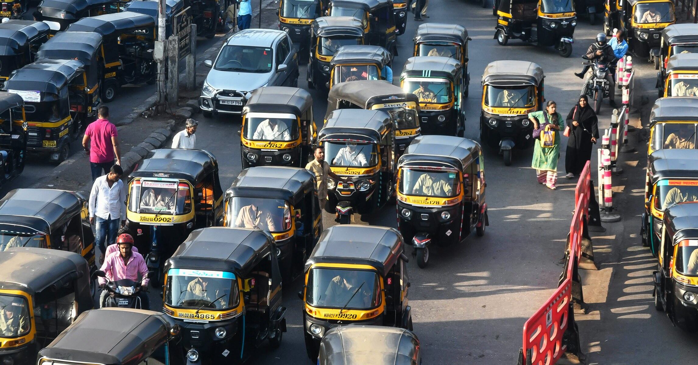 India Goes Electric With Battery-Swapping Rickshaws
