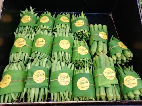Inspired by Viral Thailand Shop, Chennai Store Uses Banana Leaves to Package Veggies!